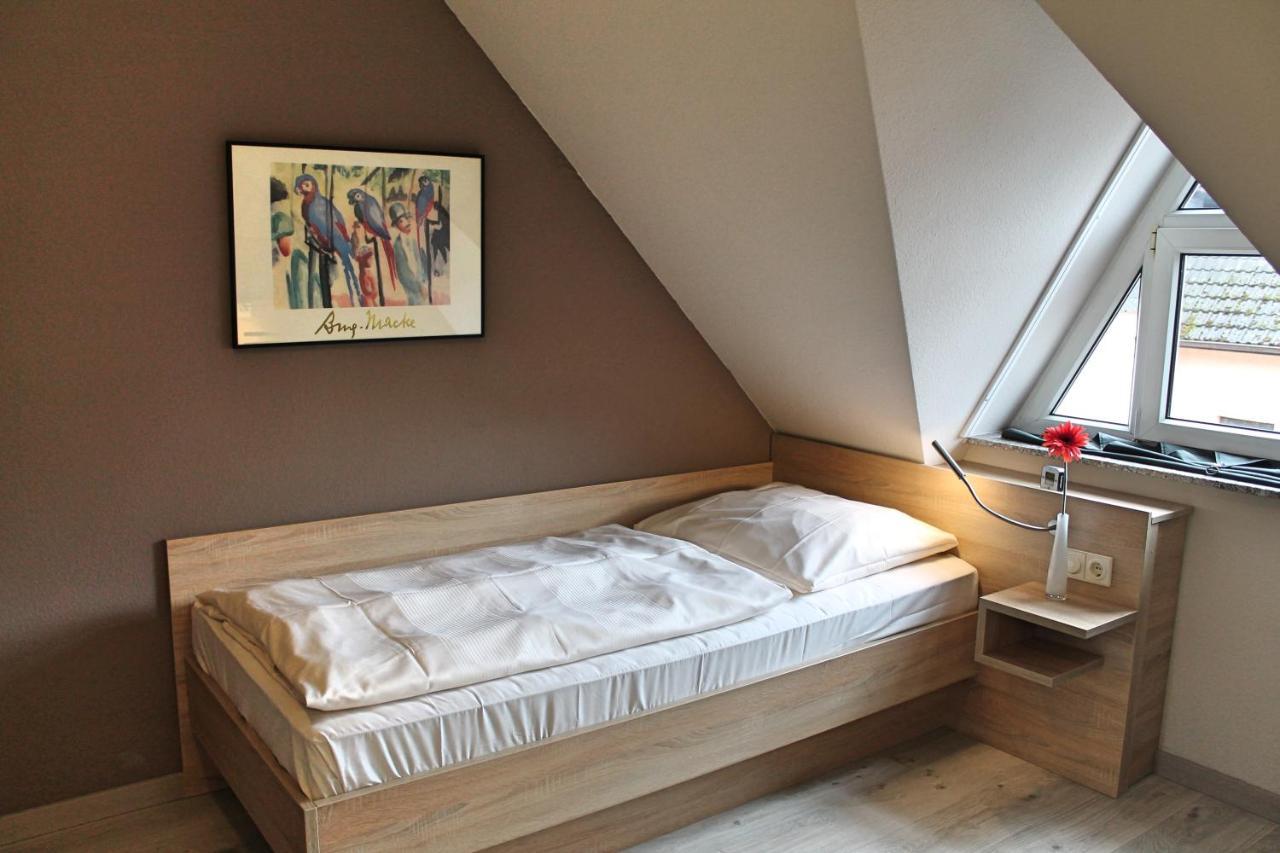 Hotel Gasthof Gruener Wald โฮฟไฮม์อัมเทานอส ภายนอก รูปภาพ